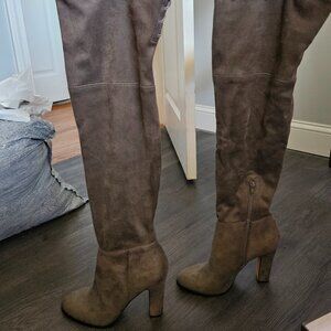 Vince camuto boots size 9